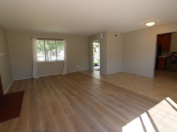 5th image of 238 E Cypress Ave
