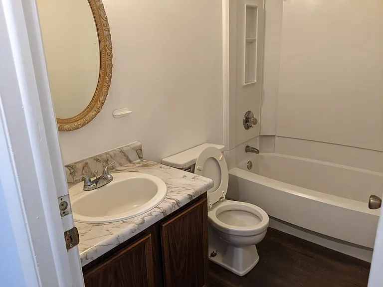 Rooms1&2 Bathroom