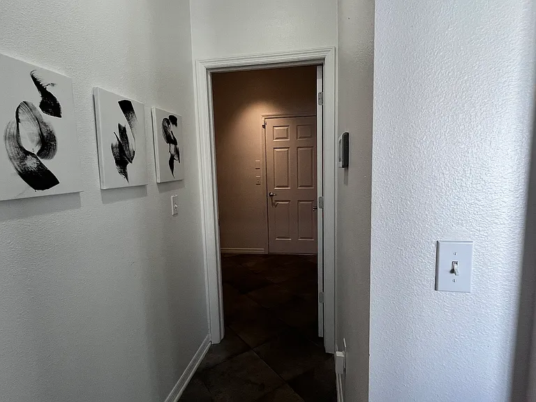 Gentilly Ln — Photo 16