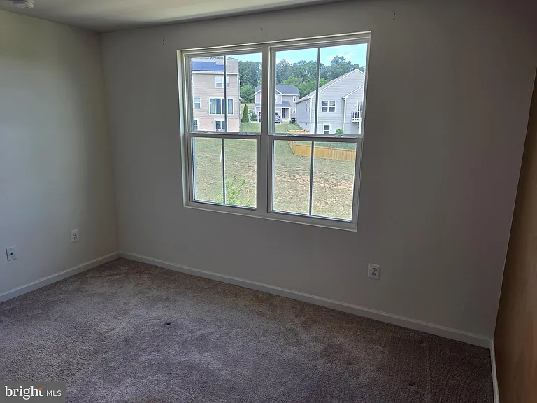 102 Spring Pl — Photo 13