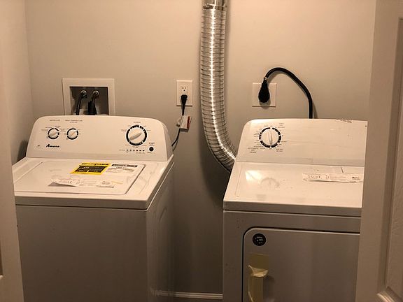 2nd image of 1812 Colmar Rd