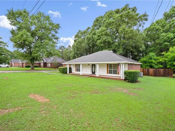 4013 Blakewood Dr W, Semmes, AL 36575