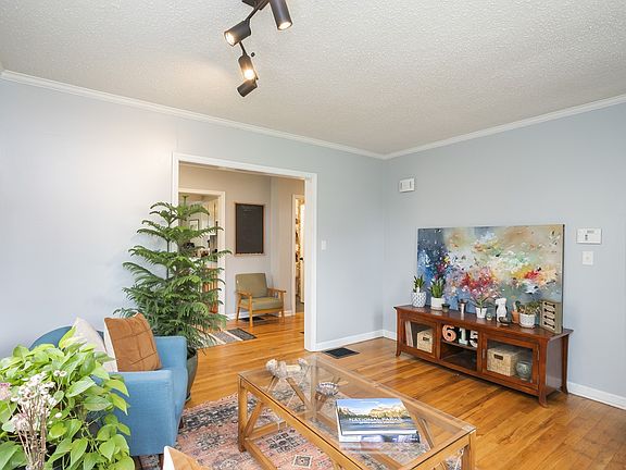 4th image of 5008 Idaho Ave