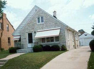 2914 N 69th St, Milwaukee, WI 53210