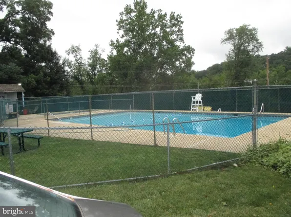 170 Salem Rd, Schwenksville, PA 19473