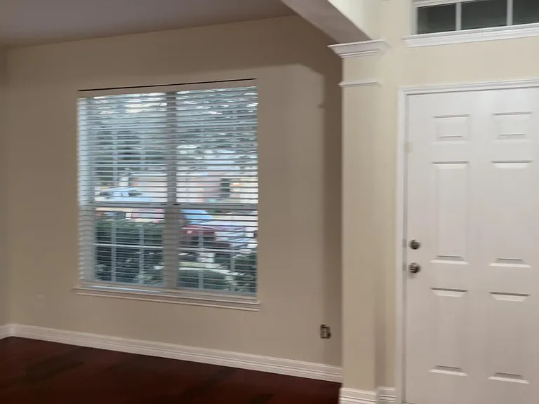 211 Mulberry Dr — Photo 2
