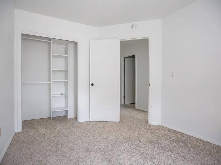 8471 SW Bonaventure Ln — Photo 21