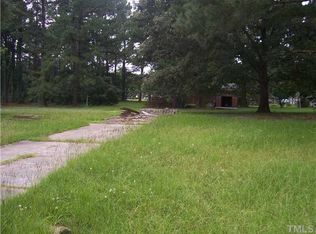 205 Laurelwood Dr, Smithfield, NC 27577