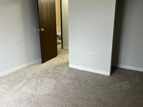 5th image of 275-335 Sterling Ave #B112