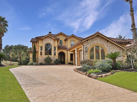2nd image of 16203 Villa Fontana Way