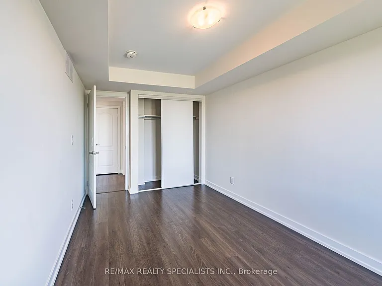 30 Dunsheath Way #527 — Photo 16