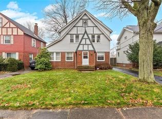 3954 Bluestone Rd, Cleveland Heights, OH 44121