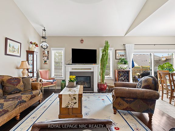 3rd image of 15 Fisher Dr