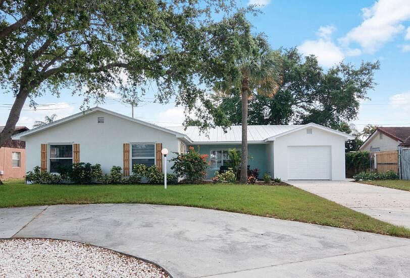1967 NE 21st Ter, Jensen Beach, FL 34957 Zillow