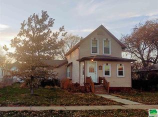 309 2nd Ave NE, Le Mars, IA 51031