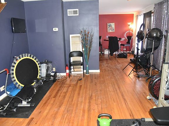 2nd image of 25 Forest Blvd