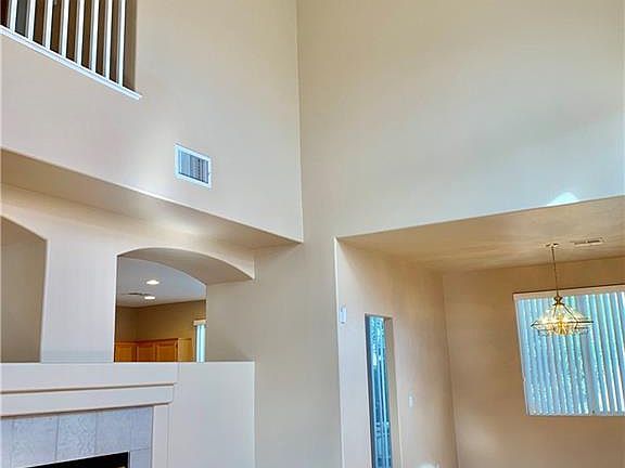 4th image of 3652 Solandra St