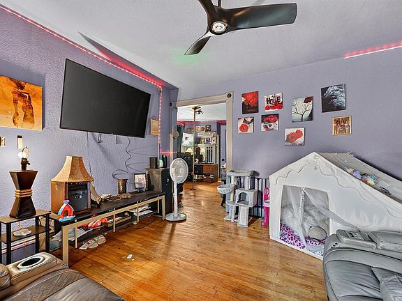 4th image of 3119 N 34th STREET
