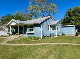 214 E School St, Centerville, IN 47330