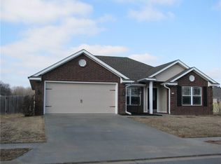 138 Honeysuckle St, Alma, AR 72921