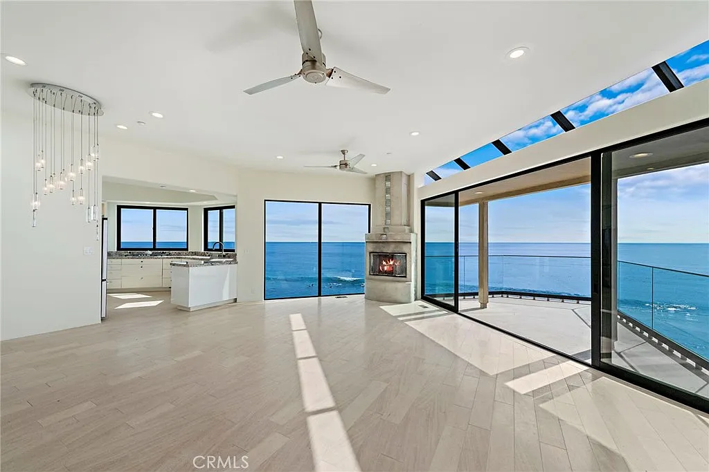 5 bed, 5.5 bath, 4187 sqft, $27,500 — Photo 1