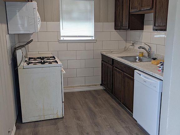 4th image of 3135-2 Cockrell Ave