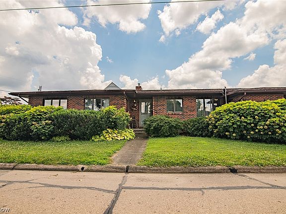 2nd image of 700 Victoria Ave