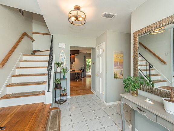 2nd image of 8 Maple Ave