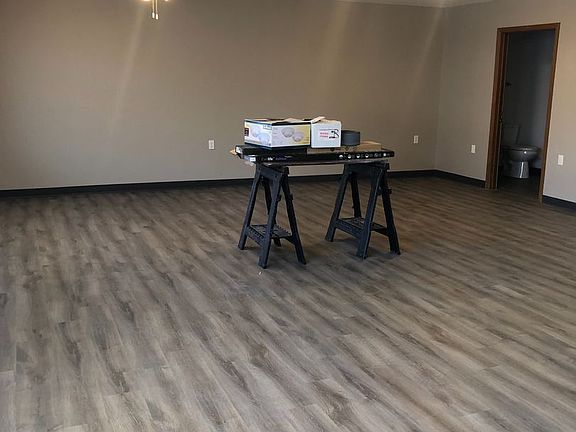 3rd image of 425 N Dubuque St #21B
