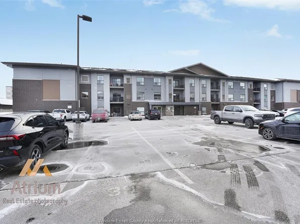 5850 Newman Blvd #109, Lasalle, ON N9J 0E2
