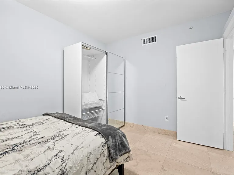 6365 Collins Ave #4106 — Photo 23