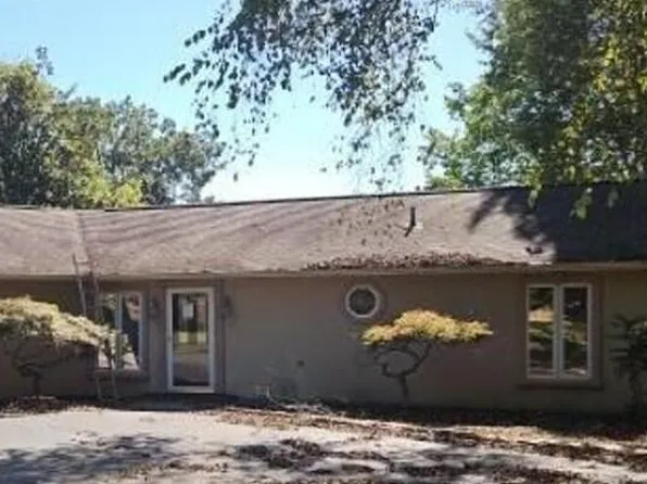 54 Hideaway Ln, Moneta, VA 24121