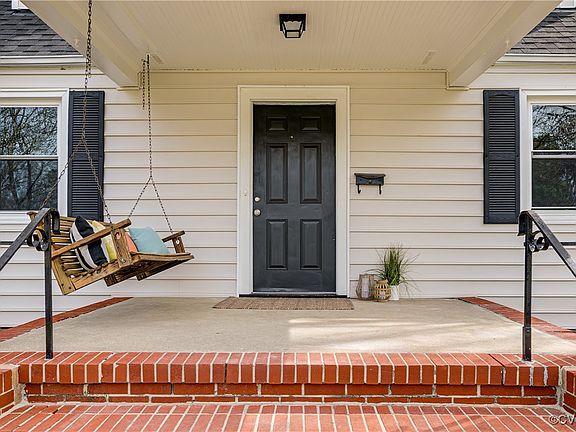 3rd image of 2307 Norman Ave