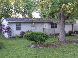 2006 W Oakleaf Dr, McHenry, IL 60051