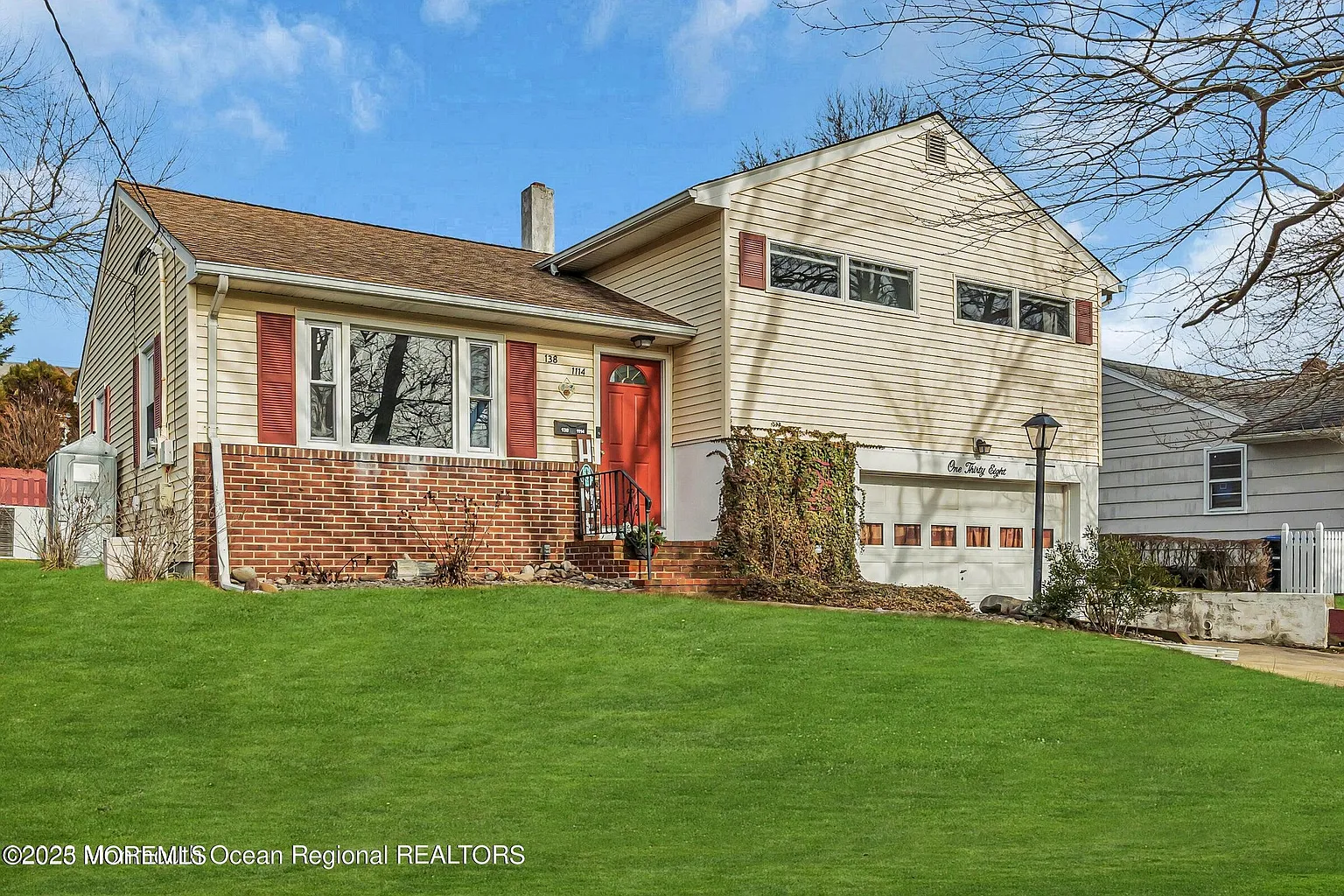 1114 Mohegan Road photo 1