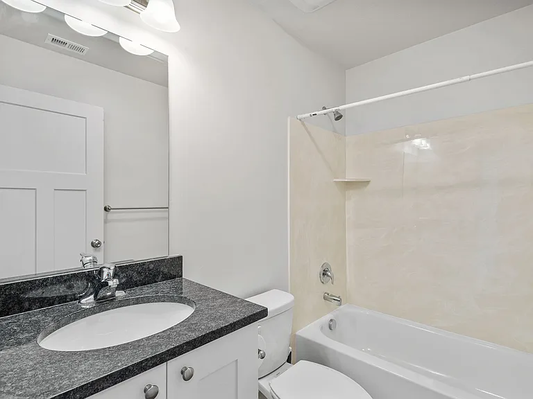 917 N 100 W — Photo 9