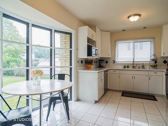 5th image of 3003 Huntington Dr