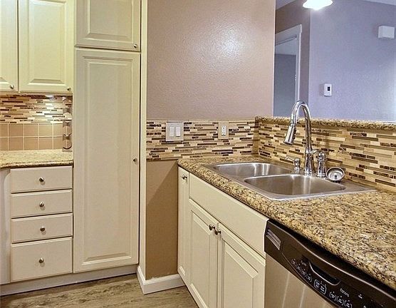 4th image of 2609 S 272nd St APT 29