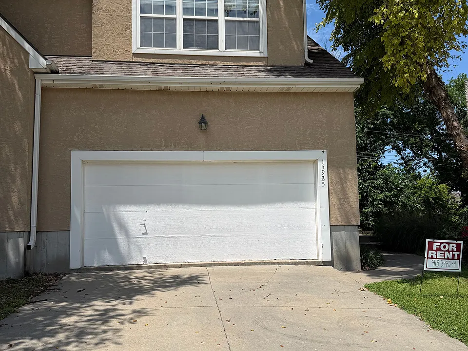 15925 W 91st Ter #15925 W 91ST TER