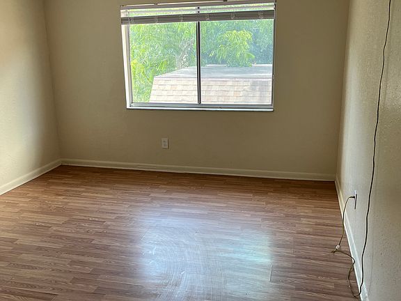 2nd image of 234 Krider Rd