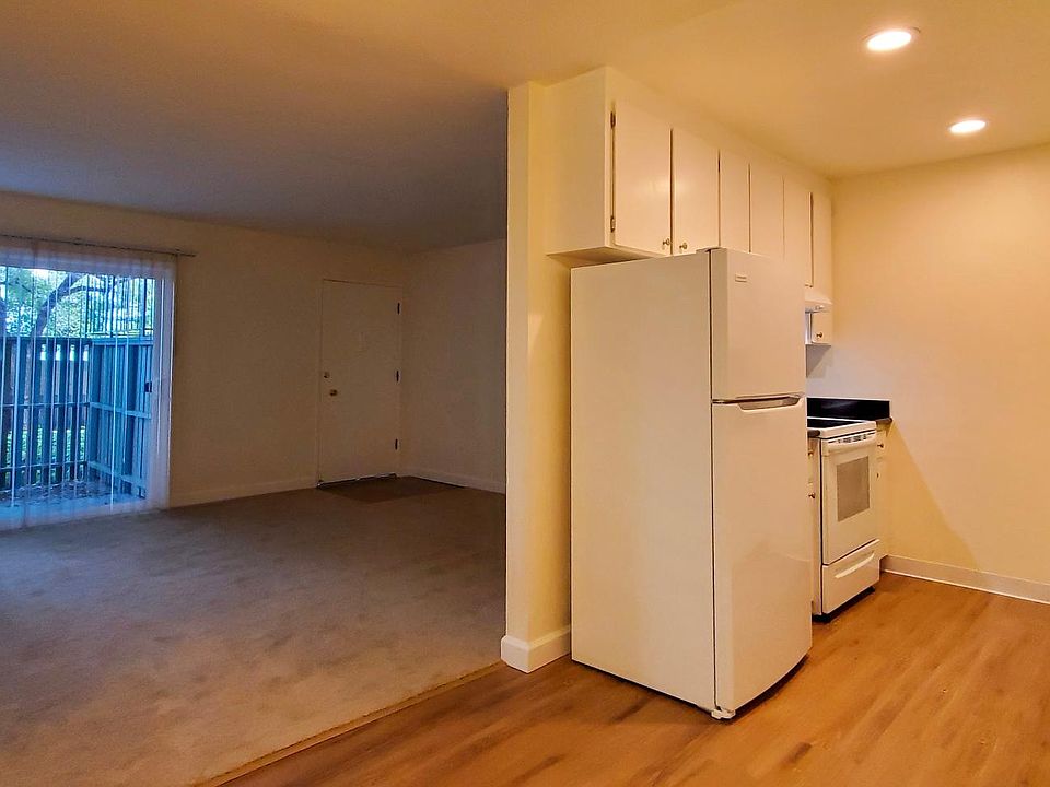 1st image of 420 Alameda Del Prad #410-I