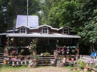 8100 Lower Grave Creek Rd, Wolf creek, OR 97497