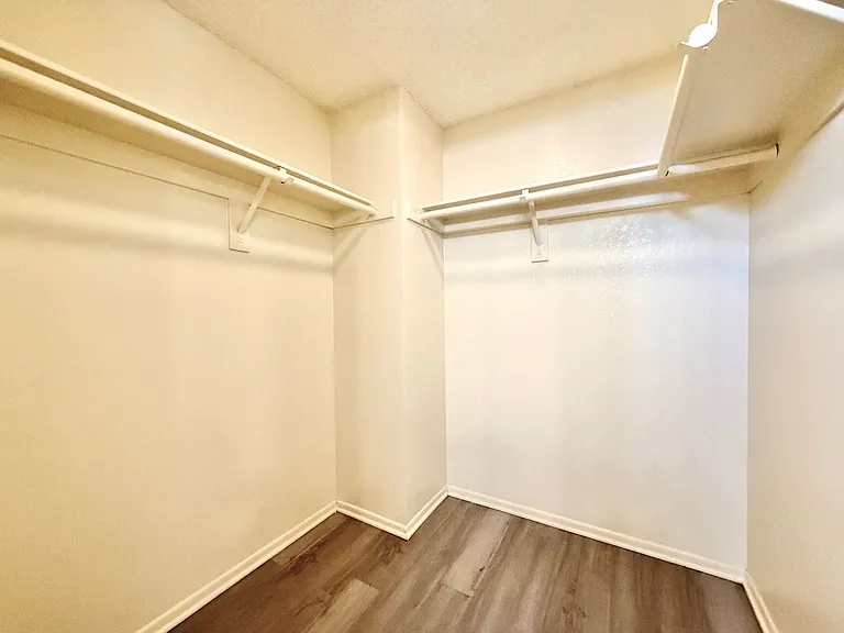 541 Ocean Ave — Photo 23