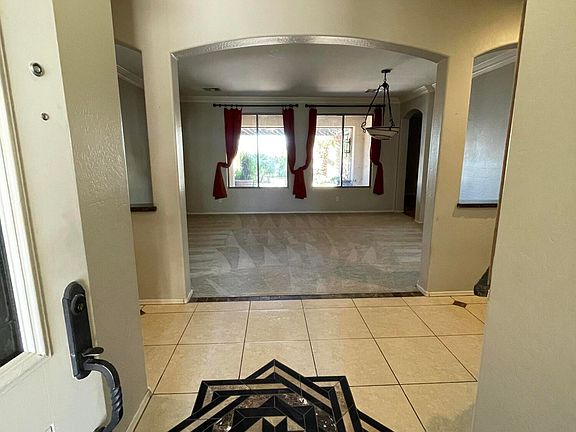 5th image of 10321 W Windsor Ave