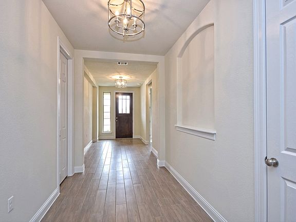 5th image of 104 Prosa Ln