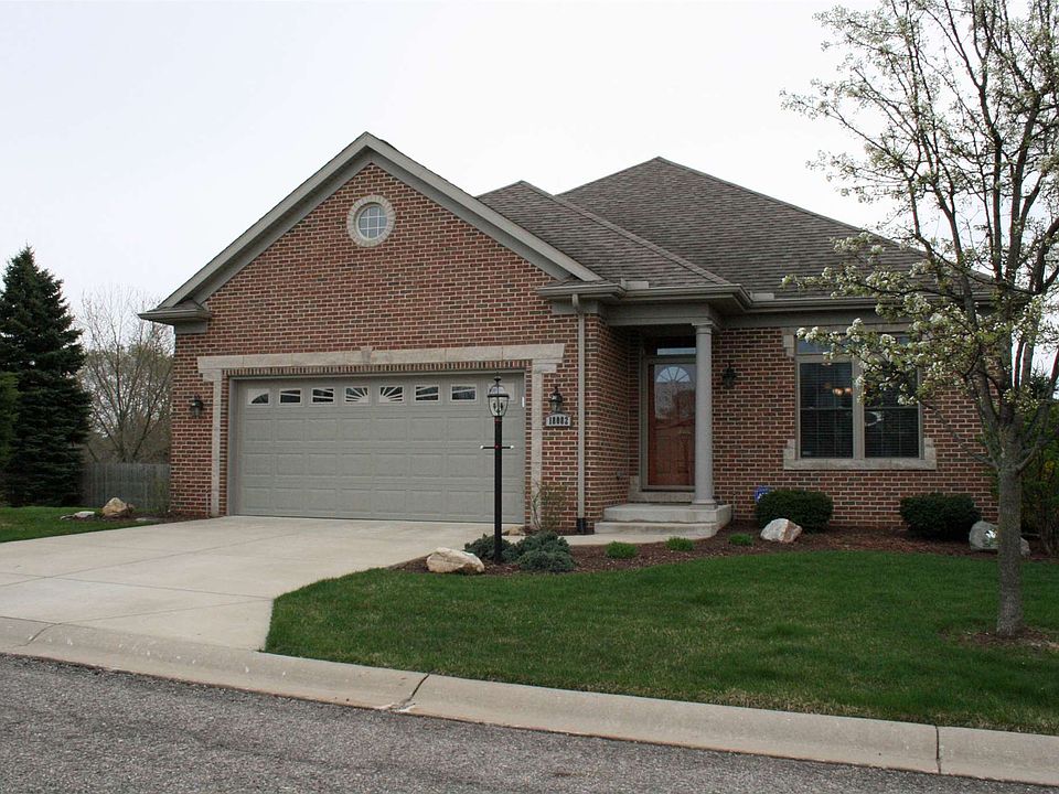 1st image of 18082 Cloverleaf Dr S