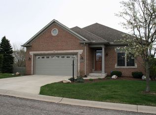 18082 Cloverleaf Dr S, South Bend, IN 46637