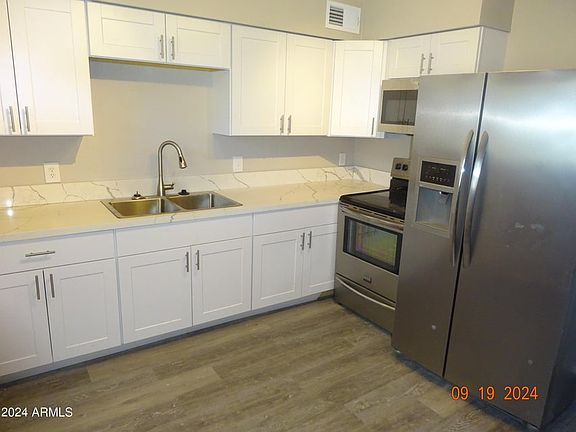 5th image of 341 E Vogel Ave APT 2