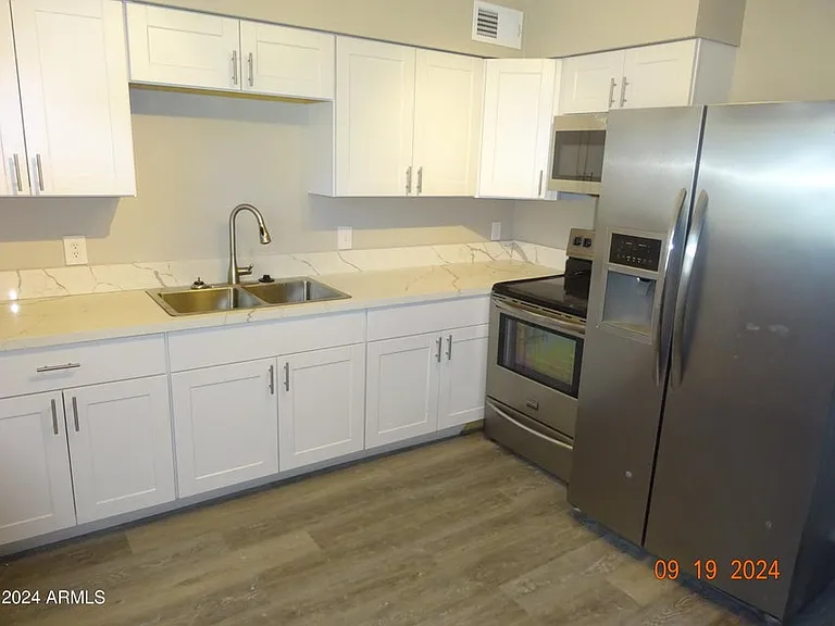 341 E Vogel Ave #2 — Photo 5