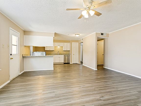 5th image of 3008 Highgate Ln
